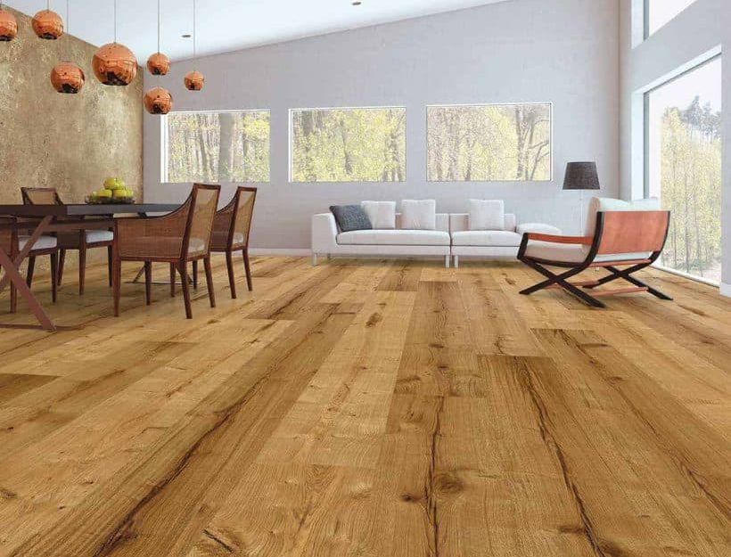 SIKO Dřevěná podlaha dokonale vynikne ve velkém prostoru jídelny nebo obýváku.