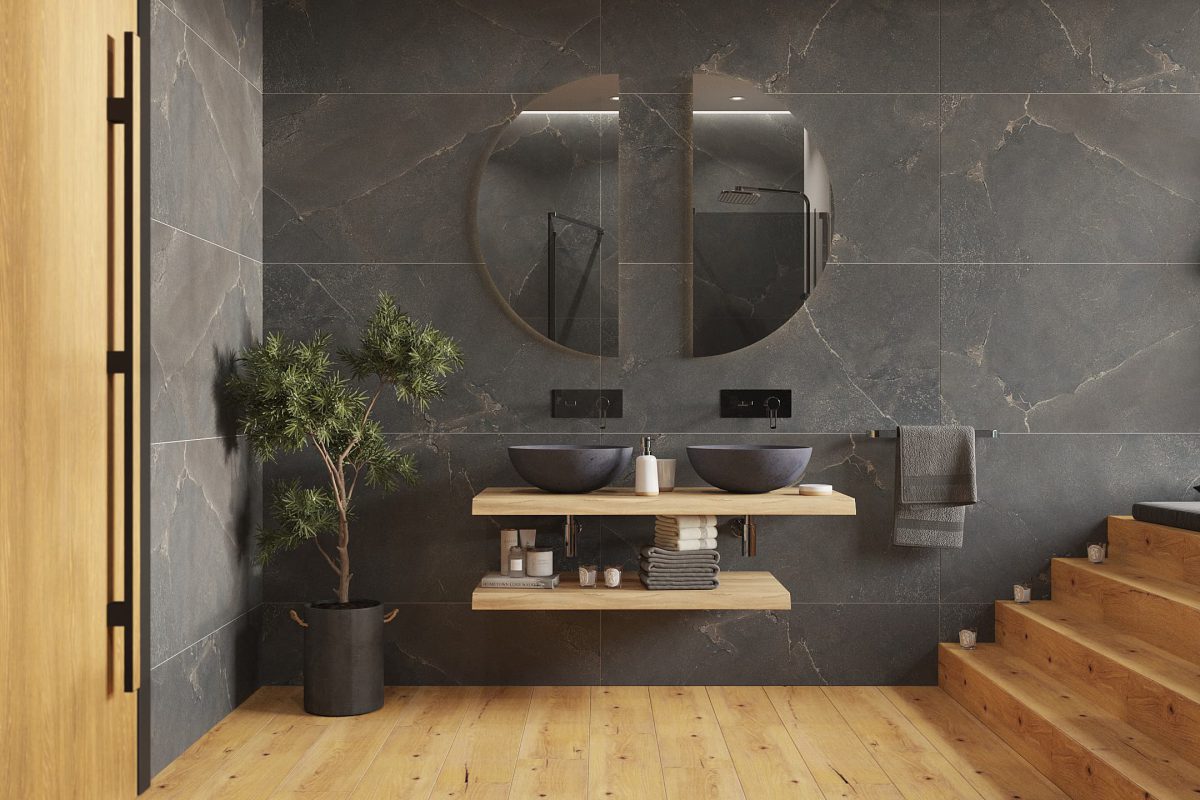 SIKO_Stylové řešení wellness koupelna, dřevěná deska pod umyvadlo, šedé umyvadlo na desku v imitaci kamene, originální půlkruhové zrcadlo, dřevěná dlažba