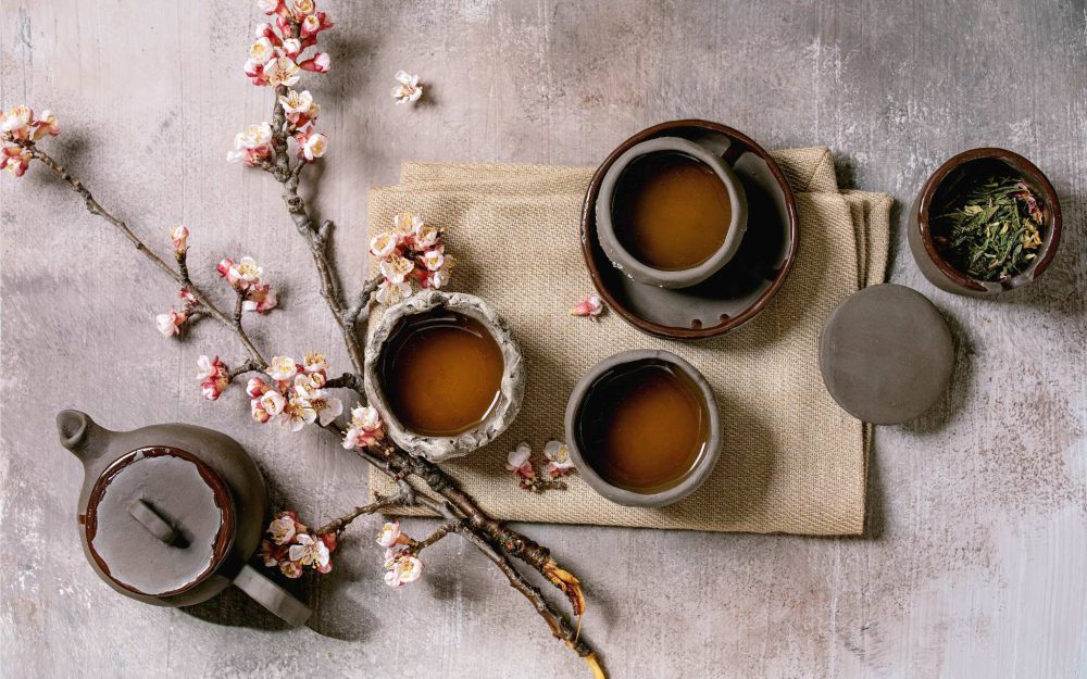 SIKO_Wabi sabi čajový servis v japonskom štýle, inšpirácia pre interiér, kamenný čajový servis, dekorácia sakura